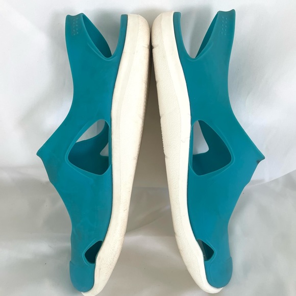 Crocs Swiftwater Wave Slip Ons Women's Sz 6 Teal/White Slingback Worn 2x - Picture 10 of 11